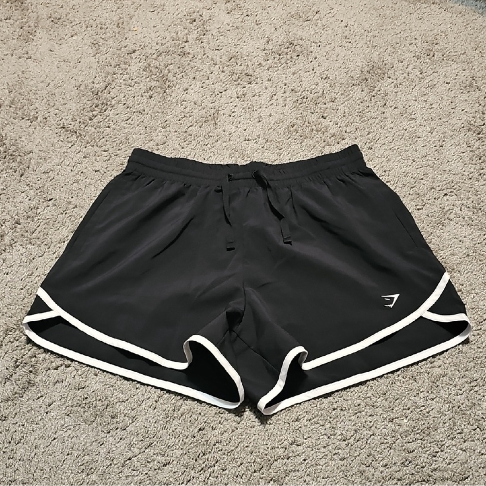 NWOT - Gymshark woman’s Black Athletic Shorts size small
